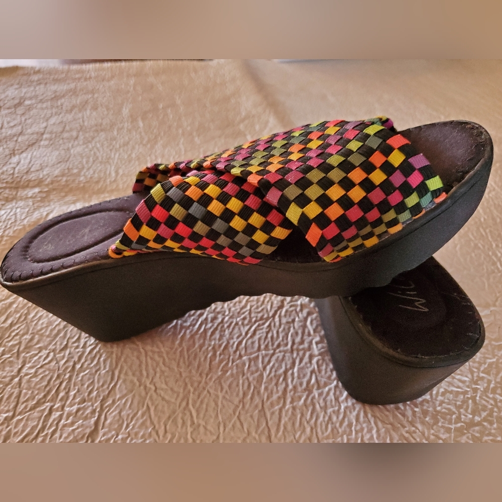 Women's Sz 8 Bernie Mev Platform Wedge Slide Black Multi New